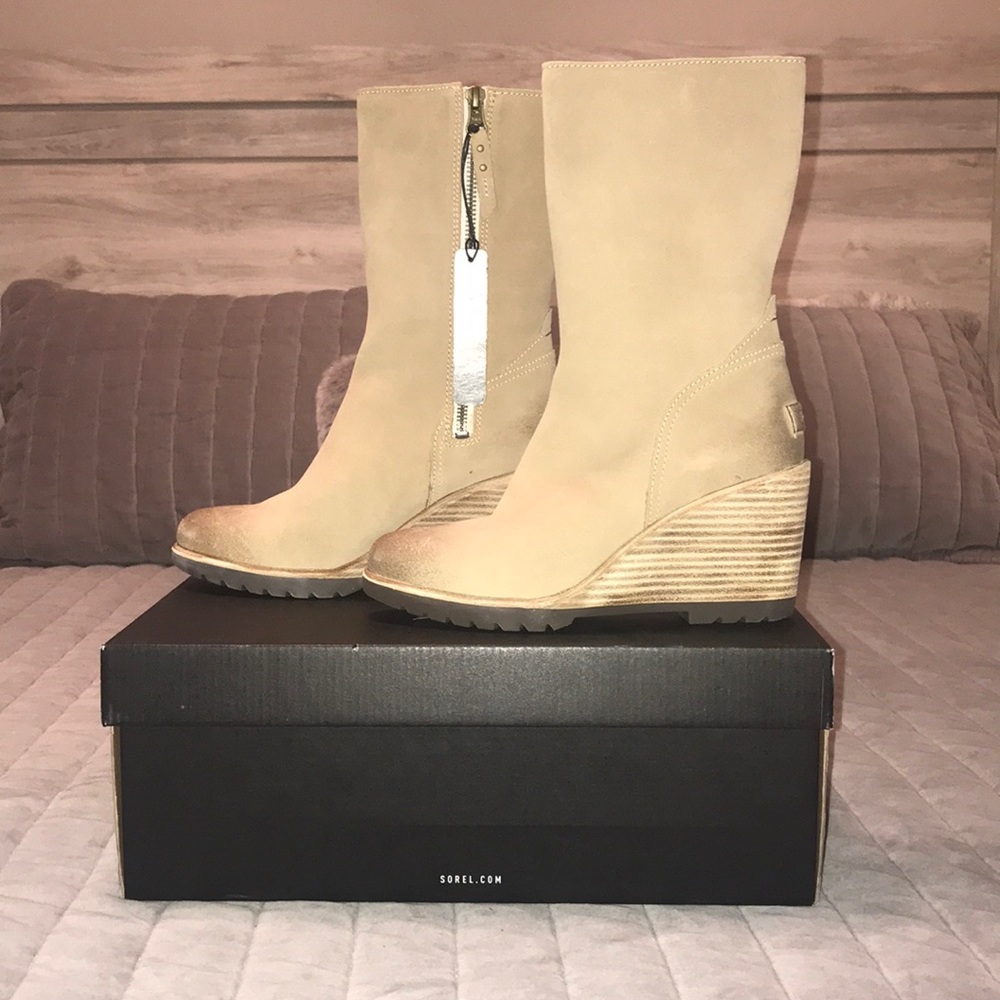 Sorel wedge boots